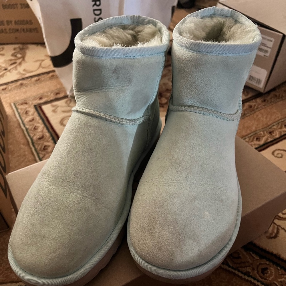 UGG classic minis